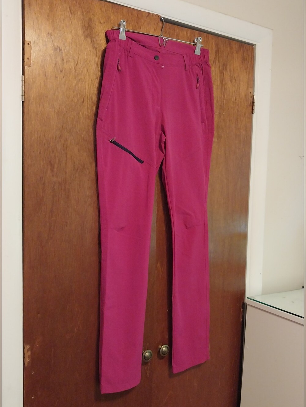 Pink Hiking Pants With 4 Zippered Pockets In Great Condition - Picture 6 of 14